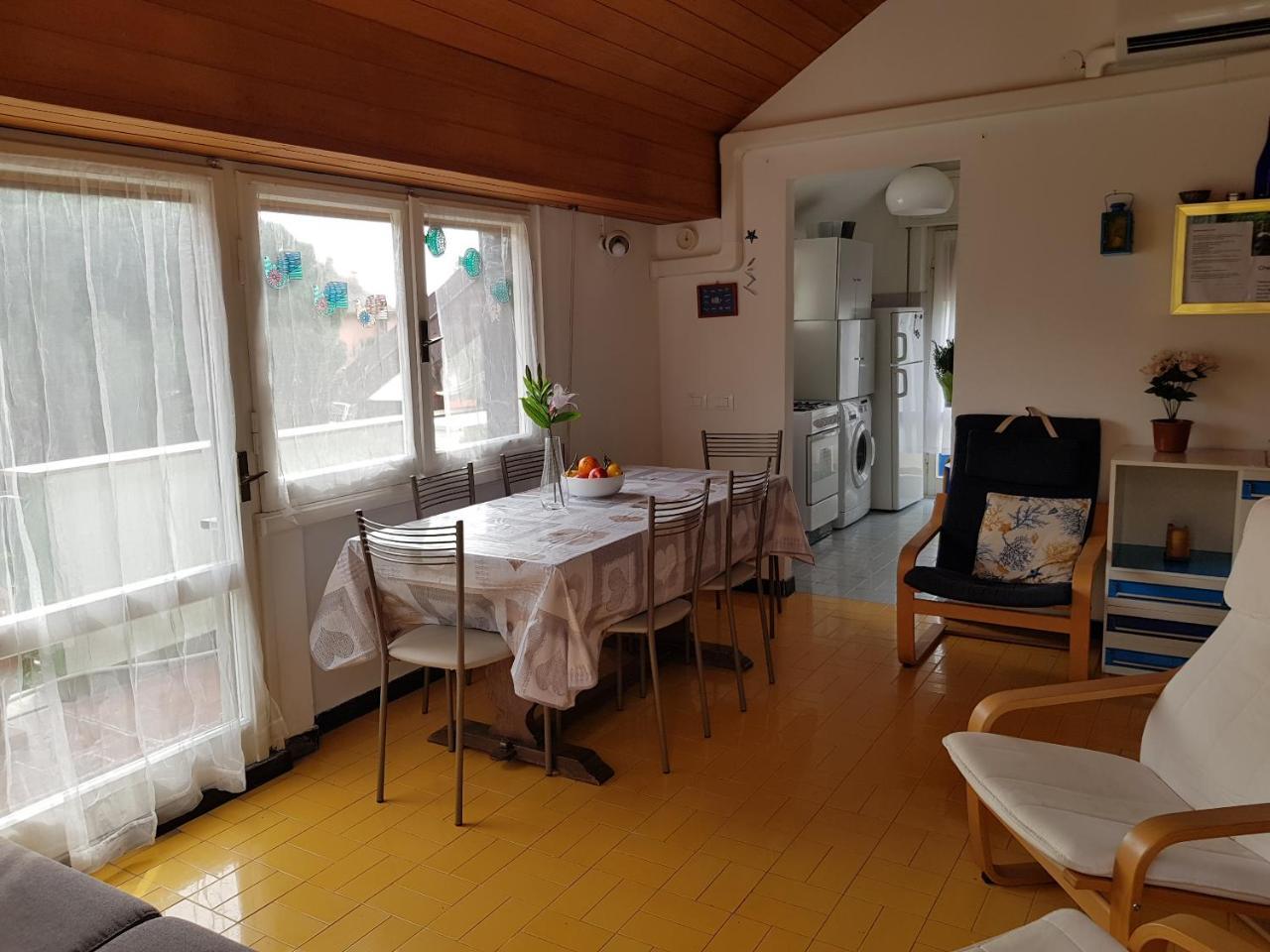 Апартаменты Karinas House Монтероссо-аль-Маре Экстерьер фото